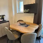 Haus Uebernachtenswert Mosel 아파트 *