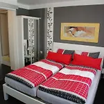 Haus Uebernachtenswert Mosel Appartement Cochem