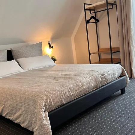 Haus Uebernachtenswert Mosel Апартаменты Кохем