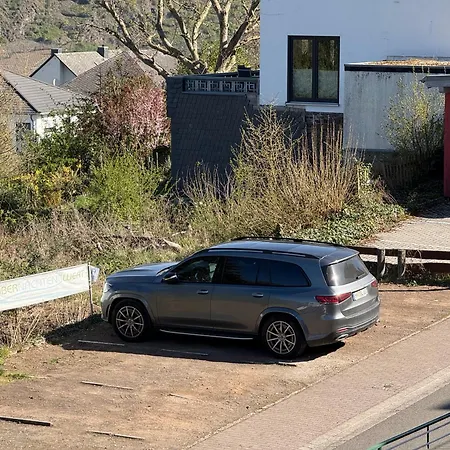 Haus Uebernachtenswert Mosel Cochem