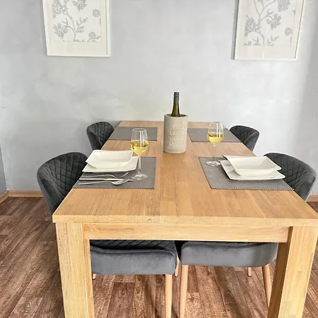 Haus Uebernachtenswert Mosel Cochem