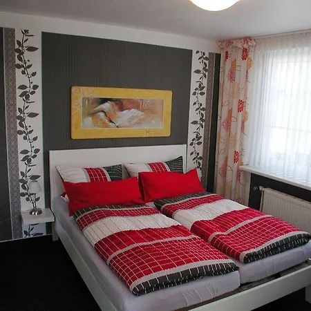 Haus Uebernachtenswert Mosel * Cochem