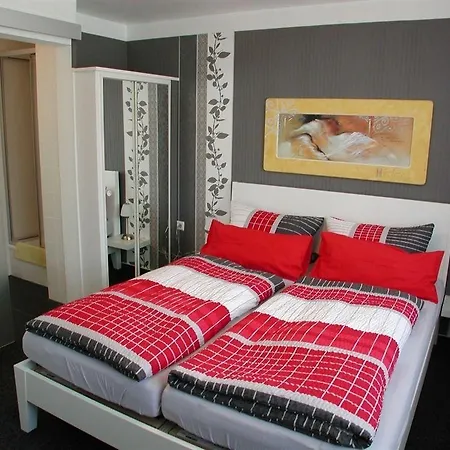 Haus Uebernachtenswert Mosel Appartement Cochem